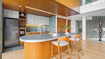 Villa, 3 Bedrooms, Mountain View | Private kitchen | Full-sized fridge, microwave, oven, stovetop