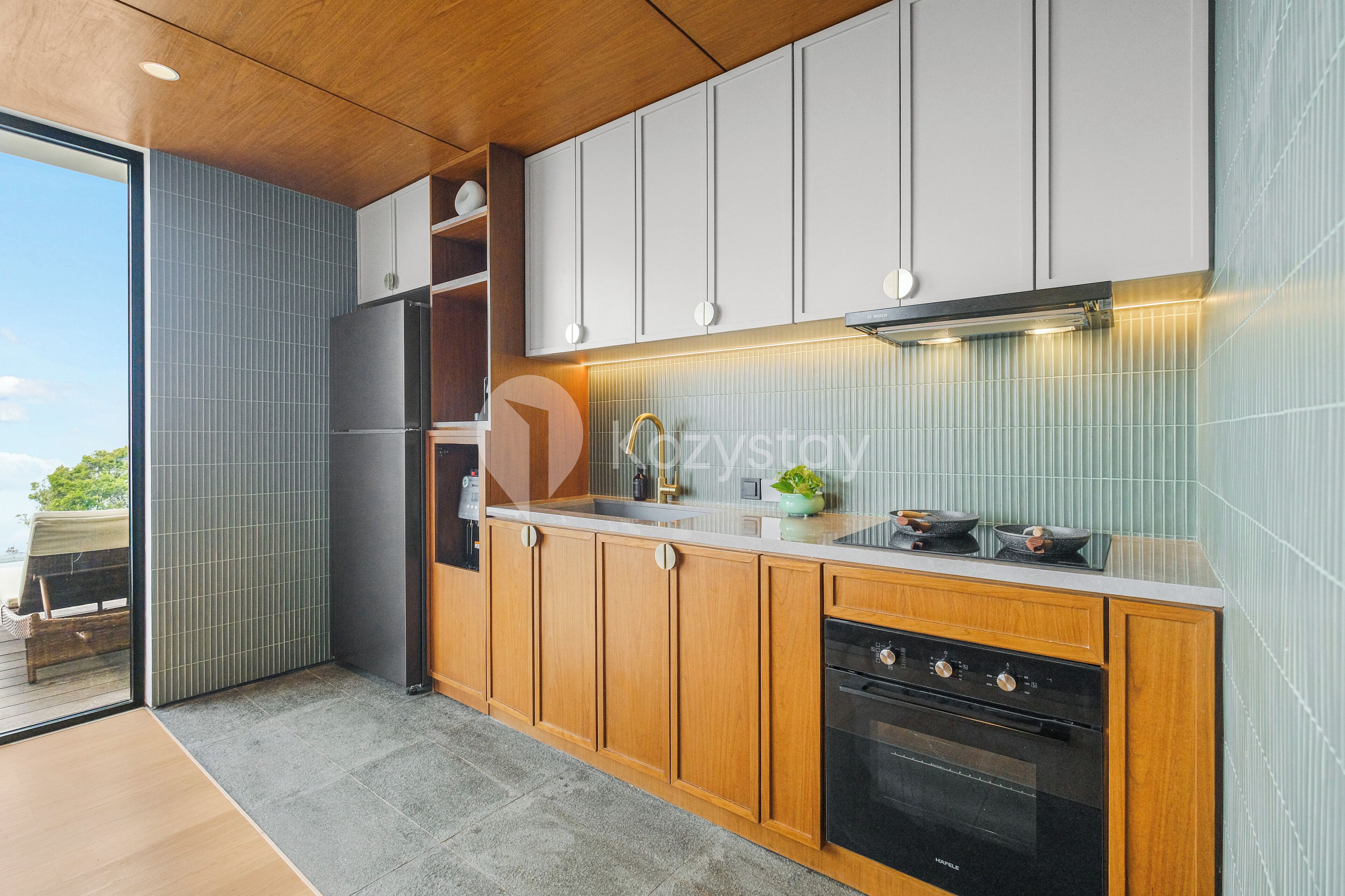 Villa, 3 Bedrooms, Mountain View | Private kitchen | Full-size fridge, microwave, oven, stovetop