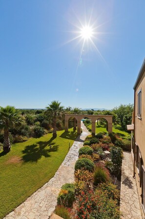 Property grounds - Villa Athena with private pool - My Rental Homes (Castelvetrano)