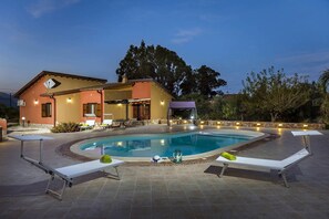 Pool - Villa Thyrrenia with pool - My Rental Homes (Castellammare Del Golfo)