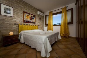 3 bedrooms, free WiFi - Villa Thyrrenia with pool - My Rental Homes (Castellammare Del Golfo)