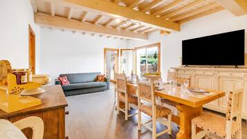 Casa familiare, 2 camere da letto, 2 bagni, lato montagna (Family Home Margherita Pool Mugello 6) | Pasti