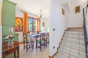 บ้านพักสำหรับครอบครัว, หลายห้องนอน, 2 ห้องน้ำ, ติดภูเขา (Comfortable House Private Pool&View6) | ร้านอาหาร