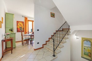 Family House, Multiple Bedrooms, 2 Bathrooms, Mountainside (Comfortable House Private Pool&LView) | Interior - Comfortable House With Pool&lovely View (Pescia)
