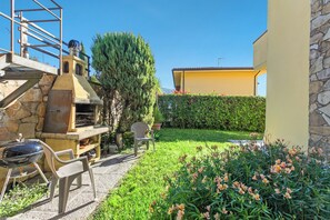 Family House, Multiple Bedrooms, 2 Bathrooms, Mountainside (Comfortable House Private Pool&LView) | BBQ/picnic area - Comfortable House With Pool&lovely View (Pescia)