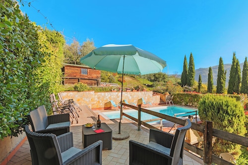 Comfortable House With Pool&lovely View
