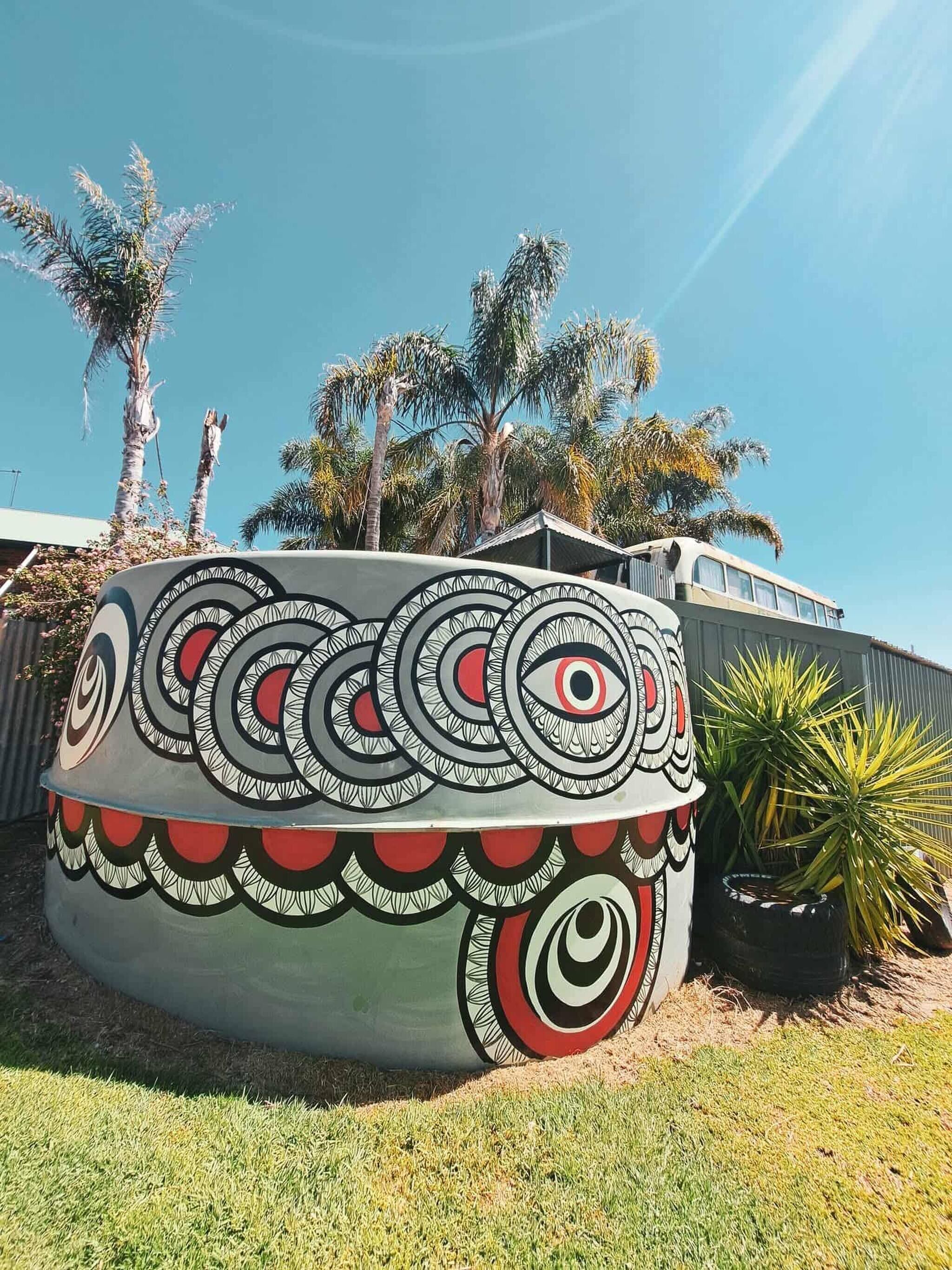 المنطقة المحيطة بالمنشأة