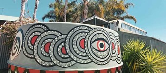 Room-one Life Live It Farm Stay "retro V