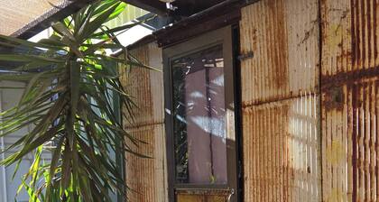 Room-one Life Live It Farm Stay "retro V