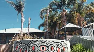 Phòng tập thể, 1 phòng ngủ, sân hiên, quang cảnh vườn | Khuôn viên nơi lưu trú