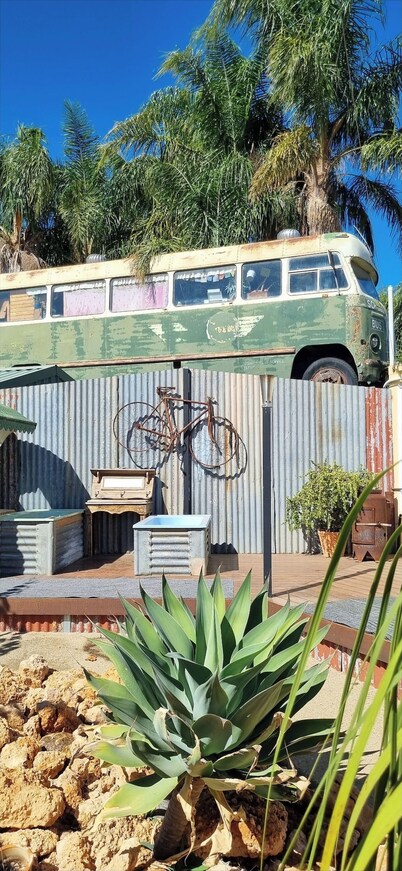 Room-one Life Live It Farm Stay "retro V