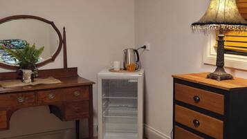 Shared Dormitory, 1 Bedroom, Smoking, Patio | 1 bedroom