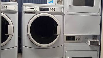 Shared Dormitory, 1 Bedroom, Smoking, Patio | Interior