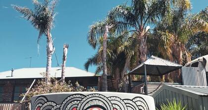 Room-one Life Live It Farm Stay "the Gov