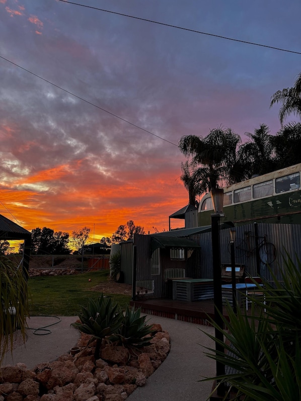 Yhteismajoitus, 1 makuuhuone, patio, näköala puutarhaan | Terassi/patio