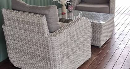 Room-one Life Live It Farm Stay "the Gov