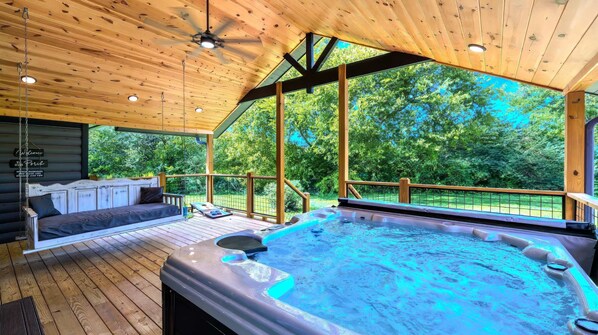 Suite, Accessible | 5 bedrooms, Internet - Luxury Poolside Cabin in Sevierville (Sevierville)