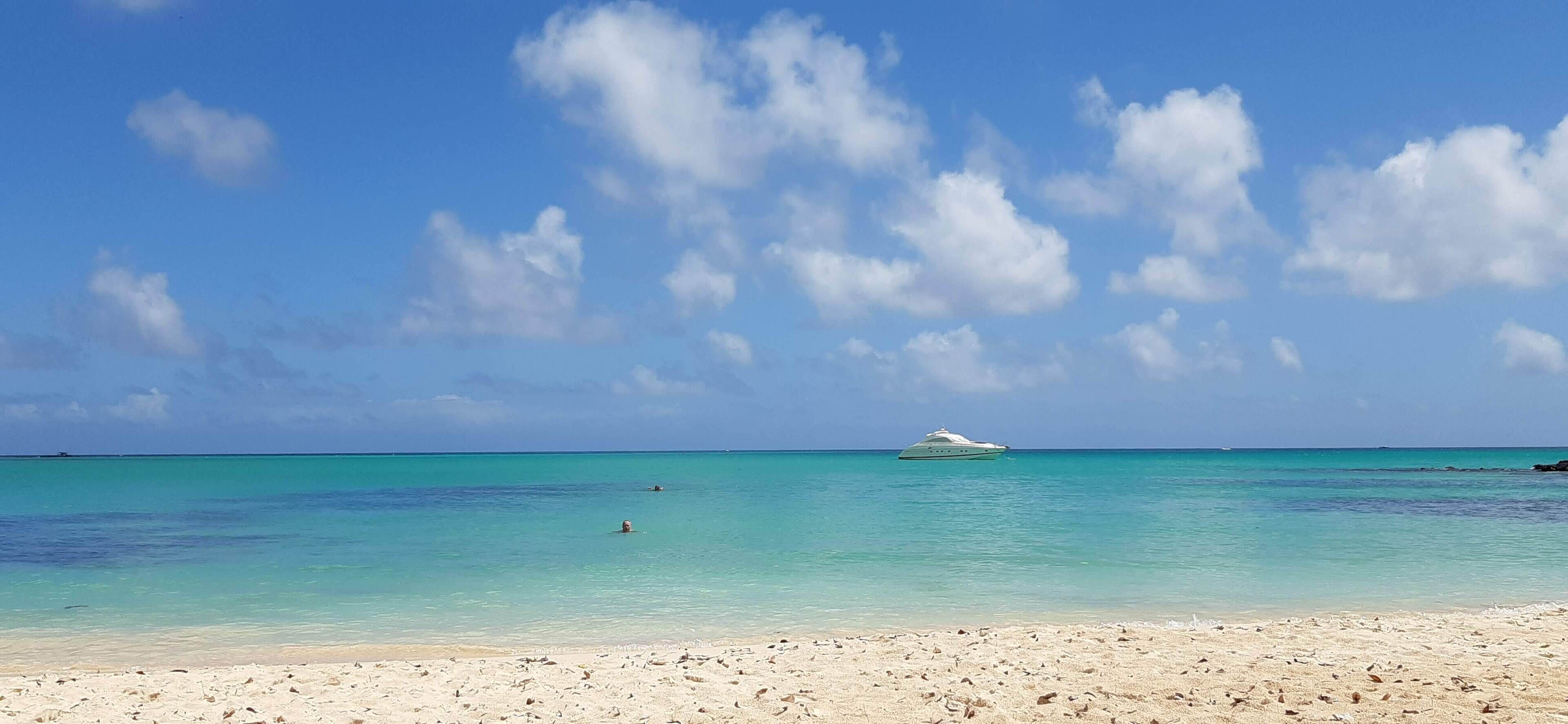 Camastros y toallas de playa 