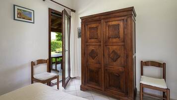 4 chambres, bureau, Wi-Fi, draps fournis