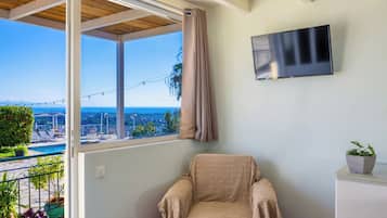 Apartment, Sea View | Ruang tamu