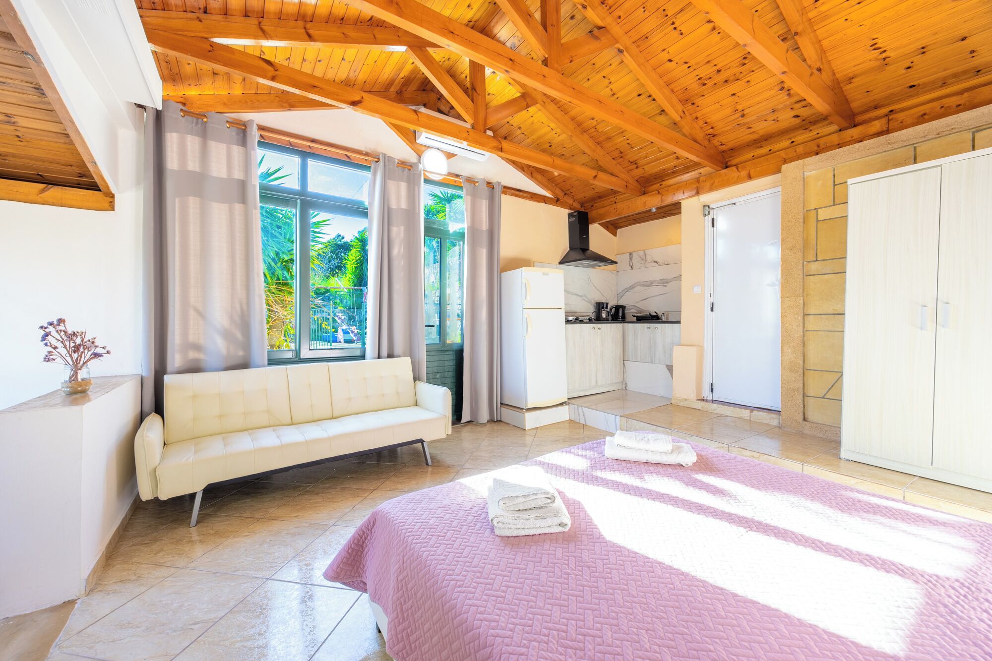 Apartamento, terraço | Área de estar