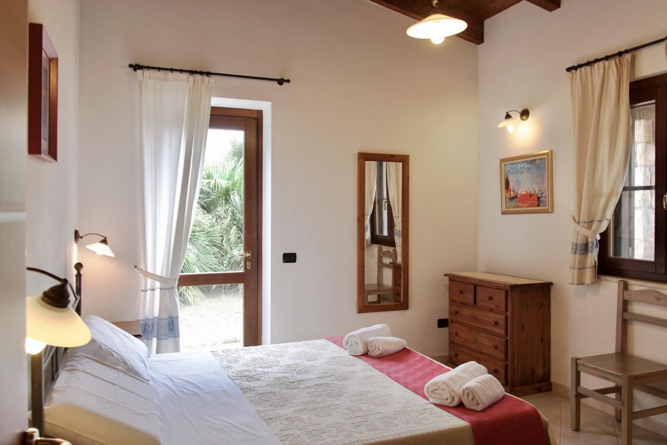 2 habitaciones y cuna de viaje 
