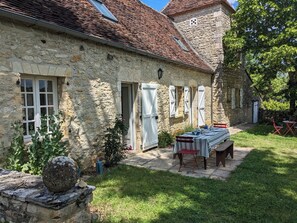 Maison Confort, le Cottage | Terrace/patio - Les Pierres Lotoises (Reilhaguet)