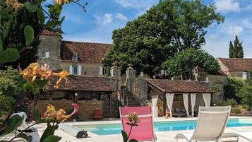 Outdoor pool, open 9:00 AM to 7:00 PM, pool umbrellas, sun loungers