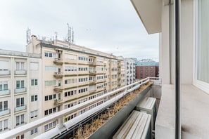 Property grounds - An Urban Retreat with a Balcony | Bright & Central in Porto (Porto)