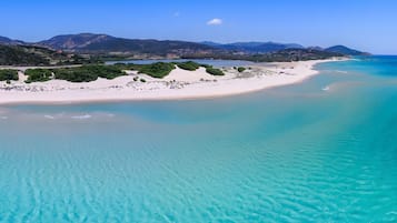 Una spiaggia nelle vicinanze
