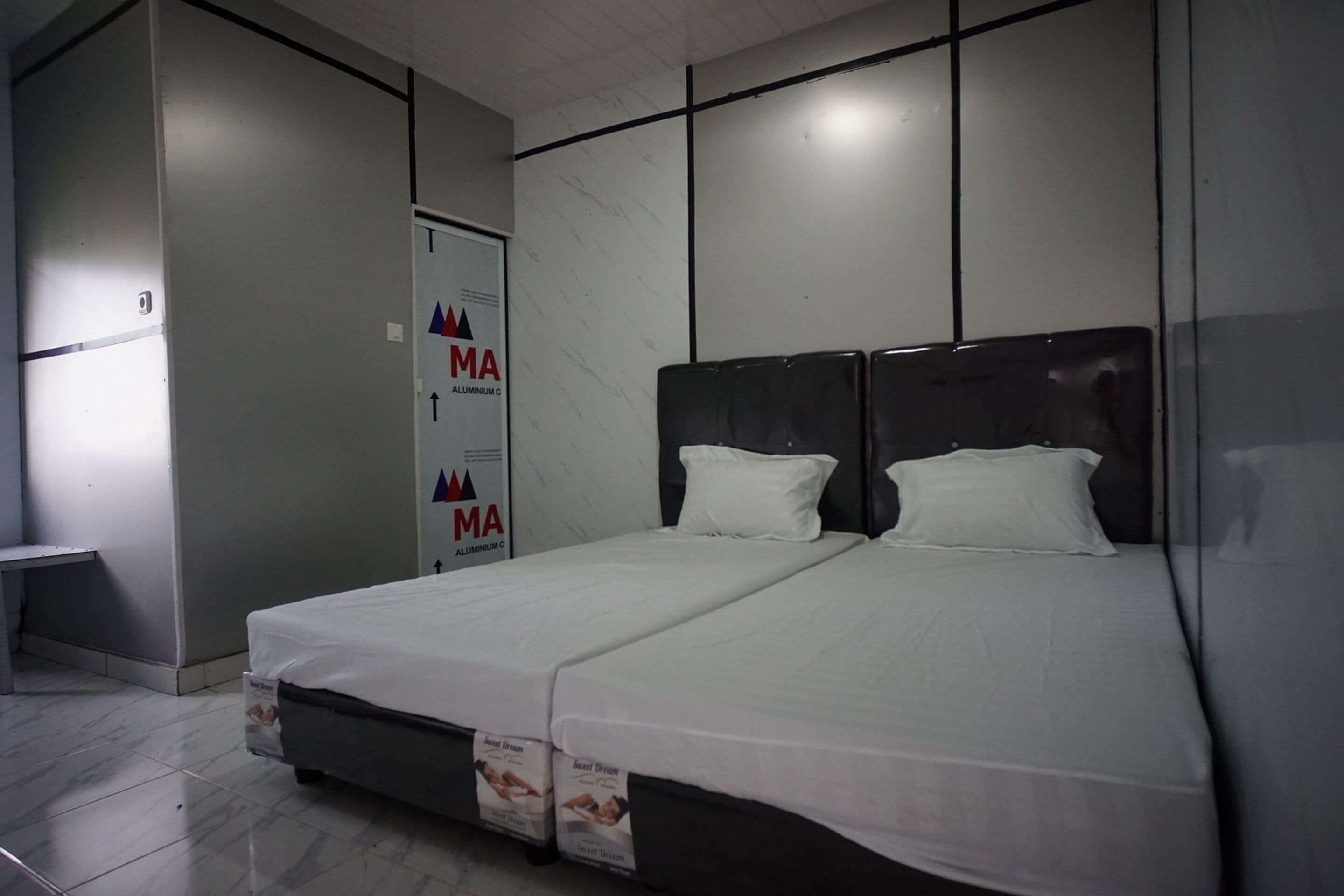 Family Suite | Free WiFi, bed sheets