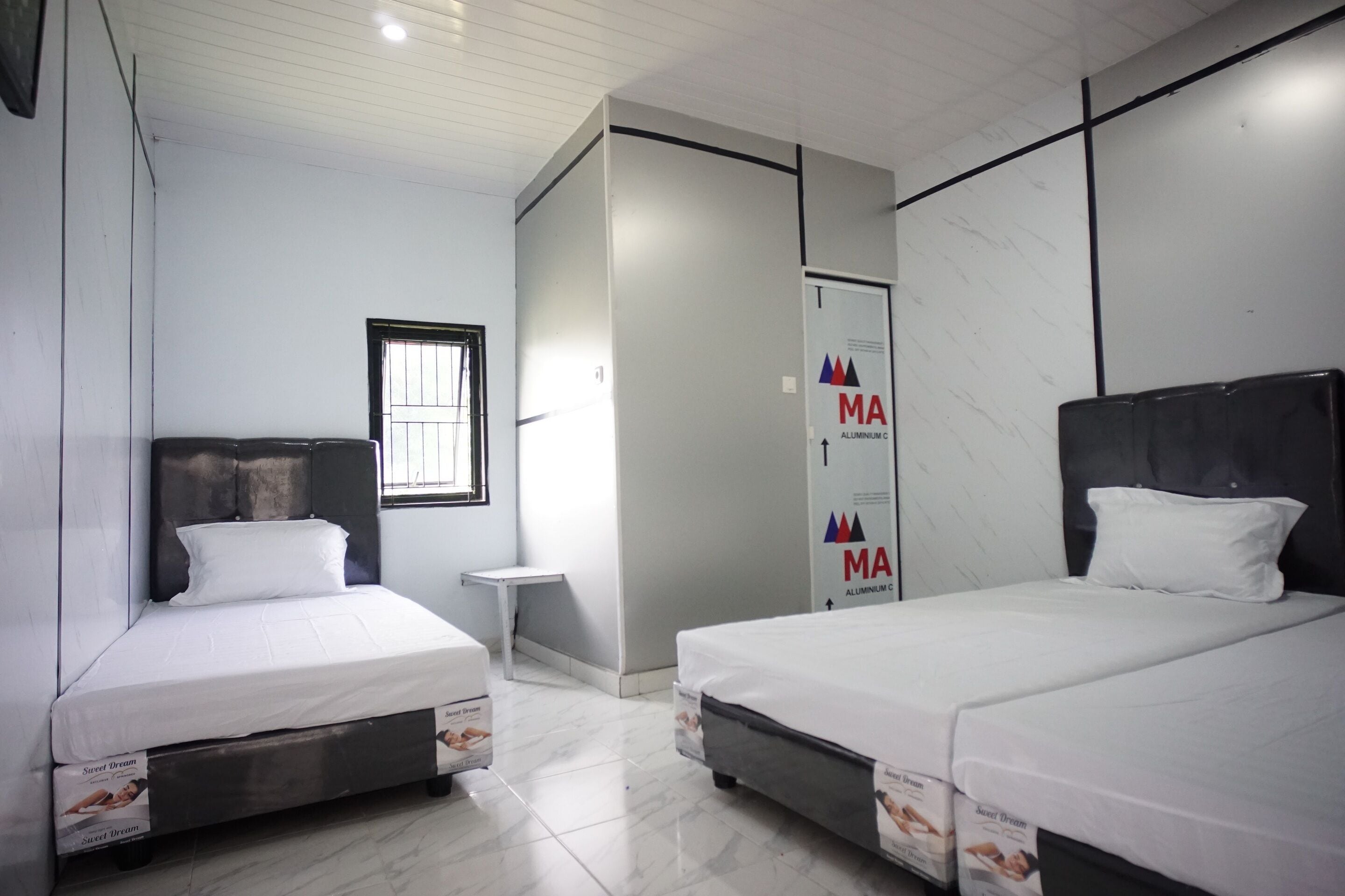 Family Suite | Free WiFi, bed sheets