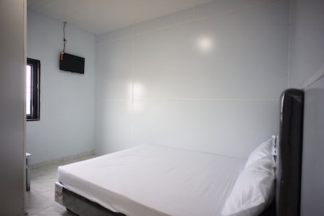 Deluxe Double Room | Free WiFi, bed sheets