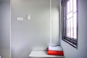 免费 WiFi、床单