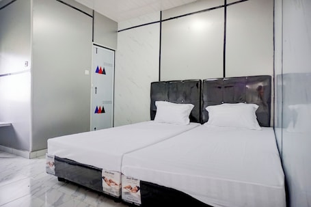 Family Suite | Free WiFi, bed sheets