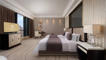 Superior Special Offer Twin Room | In-room safe, desk, laptop workspace, blackout drapes