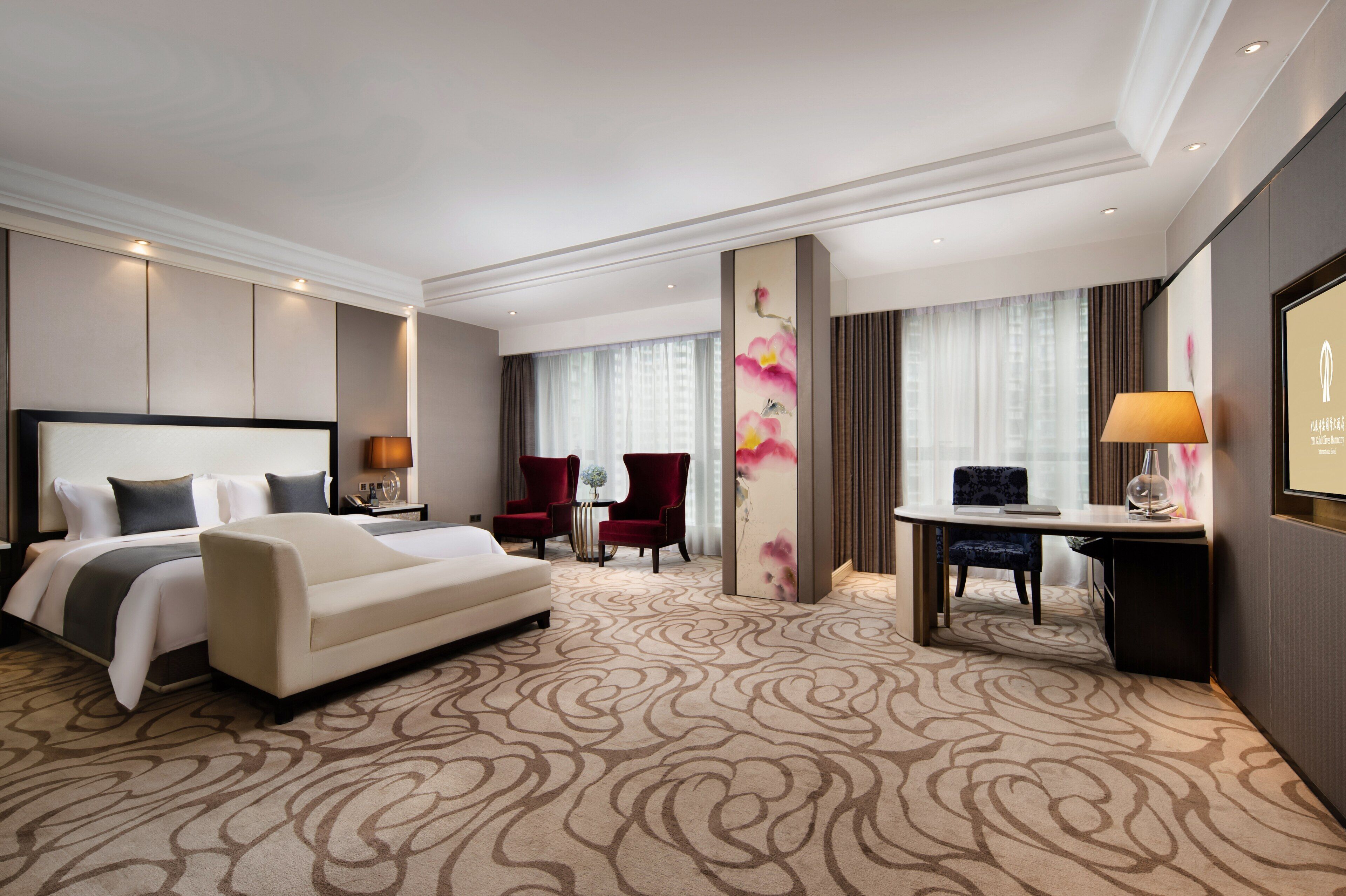 Caja de seguridad en la habitación y escritorio 