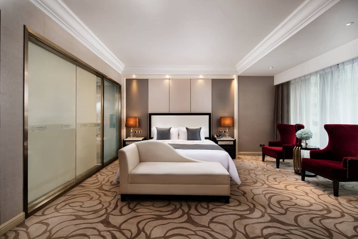 Habitación doble superior de uso individual, 1 cama King size, para no fumadores, baño privado | Caja de seguridad en la habitación y escritorio