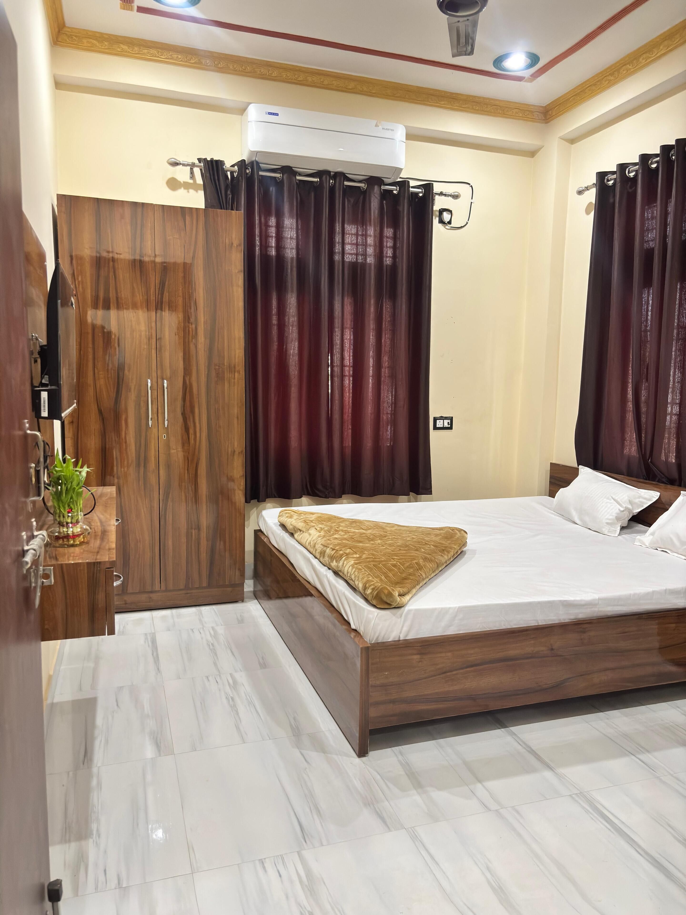 Deluxe-Doppel- oder -Zweibettzimmer | Individuell dekoriert, individuell eingerichtet, Schreibtisch