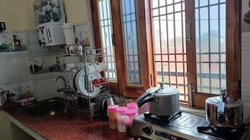 Una taula de menjador