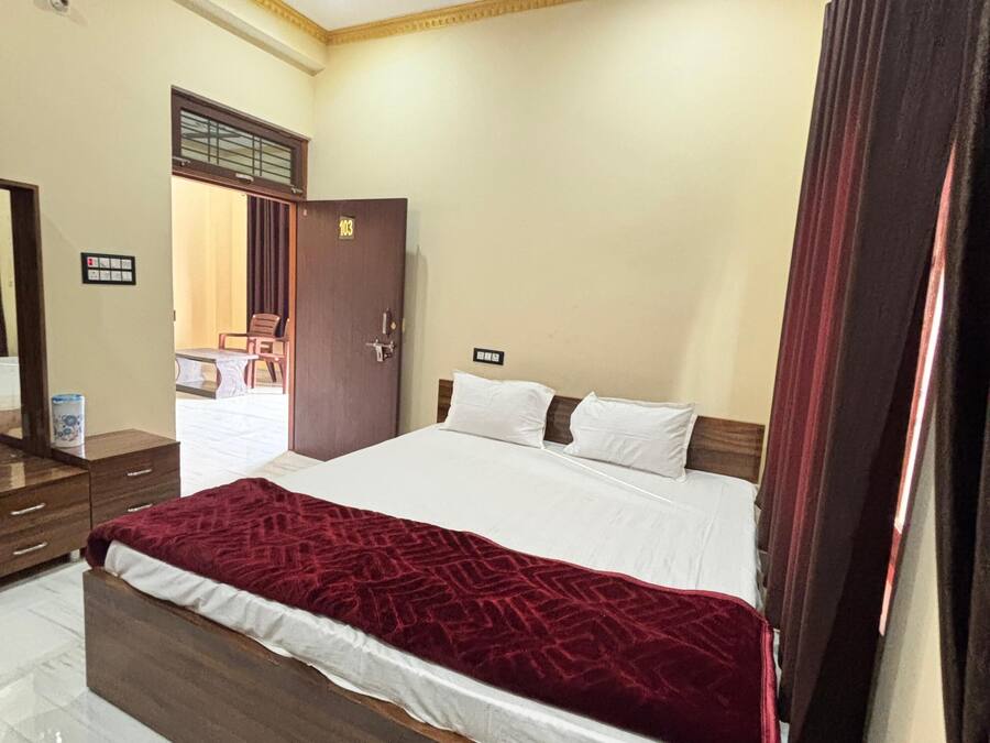 Habitación de lujo doble | Ropa de cama de alta calidad y colchones viscoelásticos