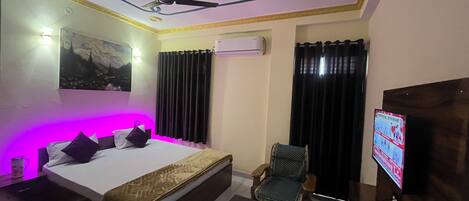 Luxury Double Room | Premium bedding, memory foam beds, individually decorated