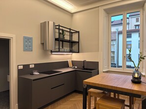 Microwave, stovetop, dishwasher - Partifour 27 - vacation home in the center of Bergamo (Bergamo)