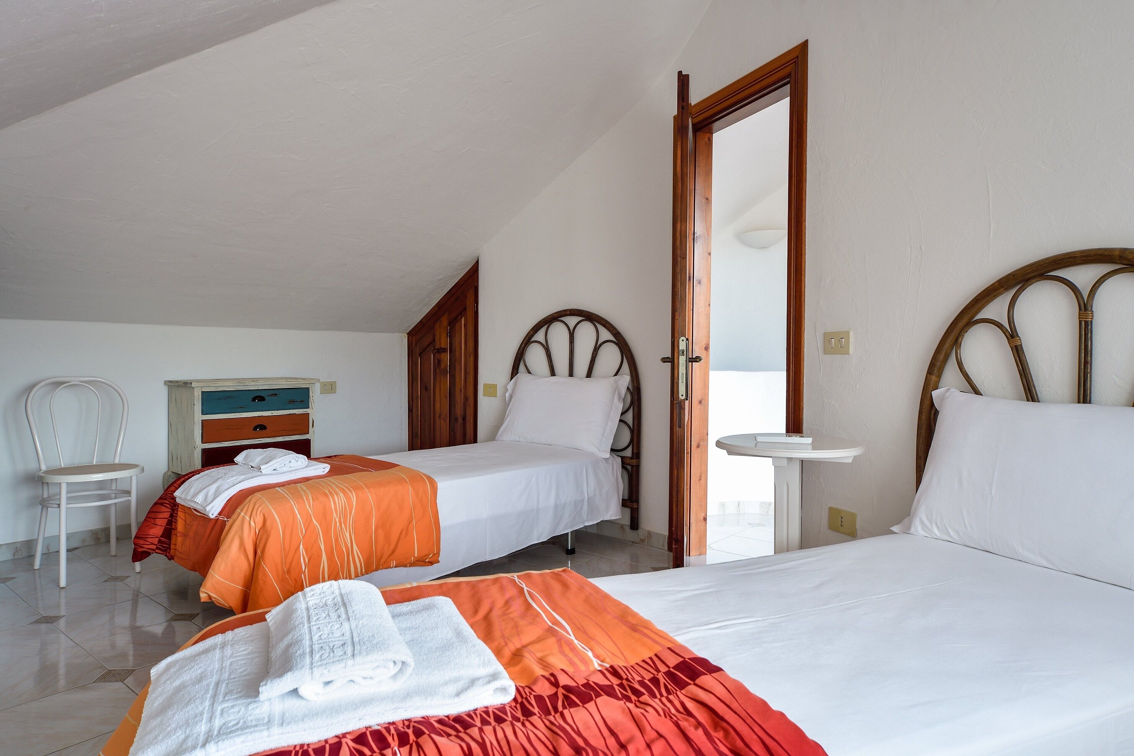 4 sovrum, skrivbord, wi-fi och sängkläder