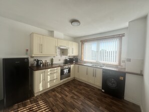 Kühlschrank, Mikrowelle, Ofen, Toaster