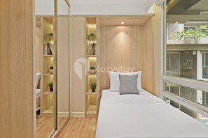 Apartament, 2 dormitoris, vistes al pati | Escriptori i espai de treball apte per a portàtils 