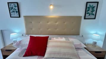 Strykjärn/strykbräda, wi-fi och sängkläder