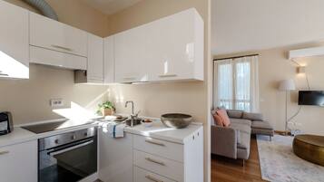 Apartemen, pemandangan danau | Seprai premium, selimut bulu angsa, dan setrika/meja setrika