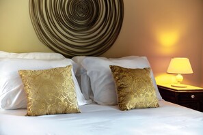 アパートメント レイクビュー | 高級寝具、羽毛の掛け布団、アイロン / アイロン台、ベビーベッド