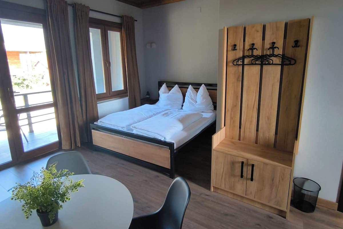 Comfort vierpersoonskamer | Individueel gedecoreerd, individueel gemeubileerd